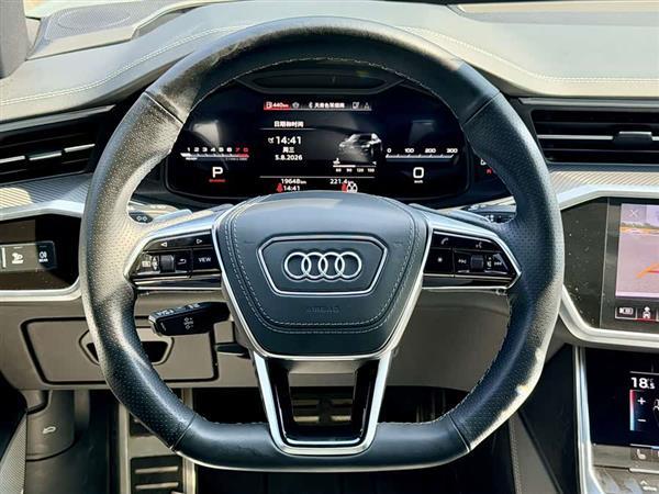 奥迪A7L 2024款 45 TFSI quattro RS 套件竞速版