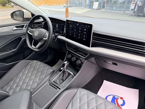 速腾 2023款 300TSI DSG超越版