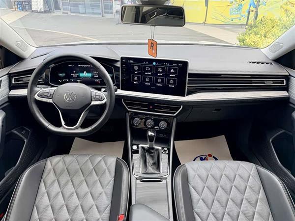 速腾 2023款 300TSI DSG超越版