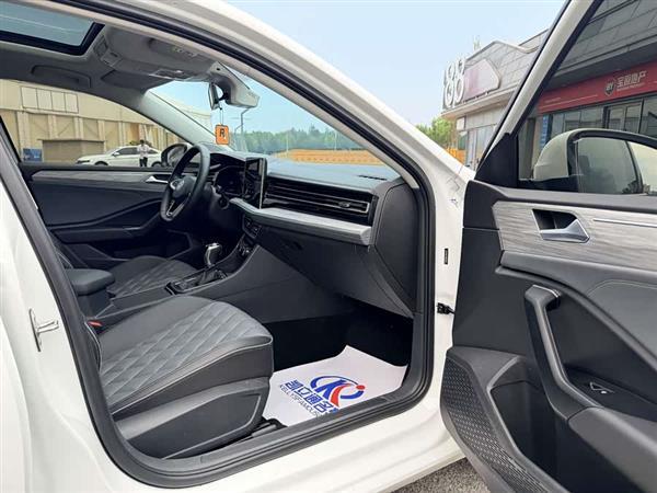 速腾 2023款 300TSI DSG超越版