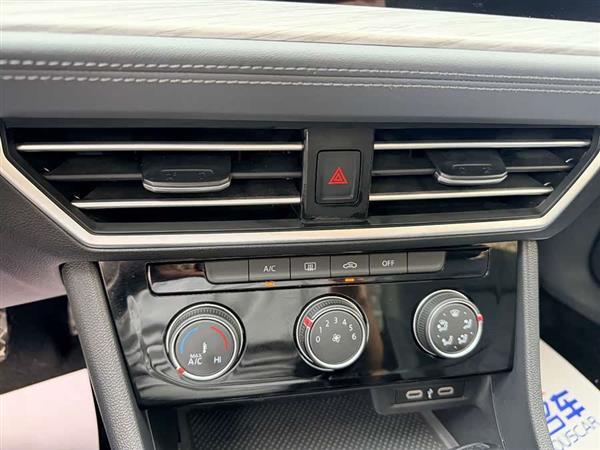 速腾 2023款 300TSI DSG超越版