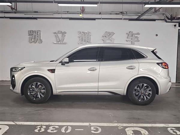 红旗HS5 2023款 2.0T 旗享Pro版