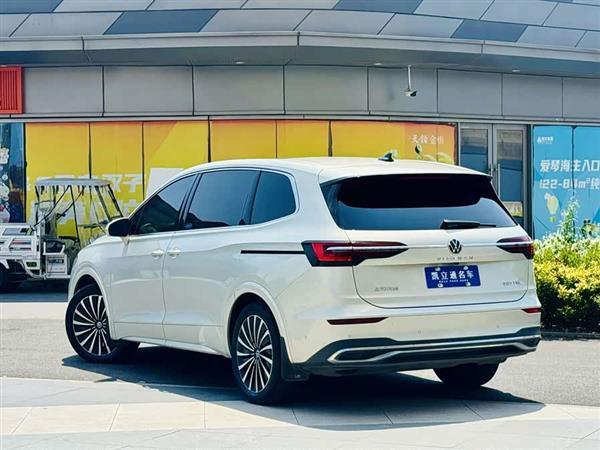 威然 2023款 改款 380TSI 尊贵版