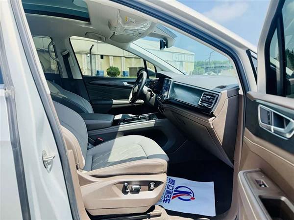 威然 2023款 改款 380TSI 尊贵版