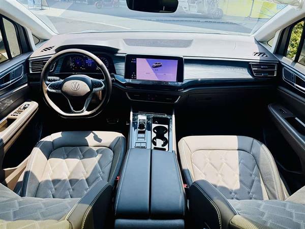 威然 2023款 改款 380TSI 尊贵版