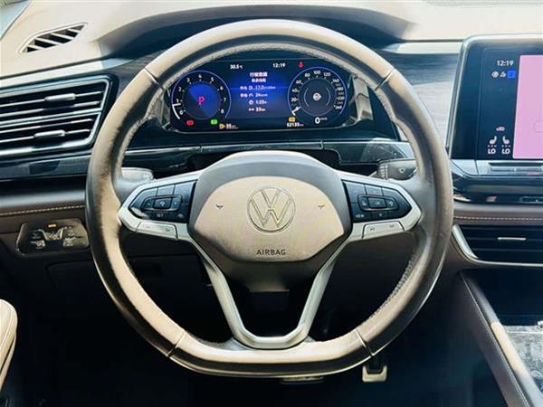 威然 2023款 改款 380TSI 尊贵版