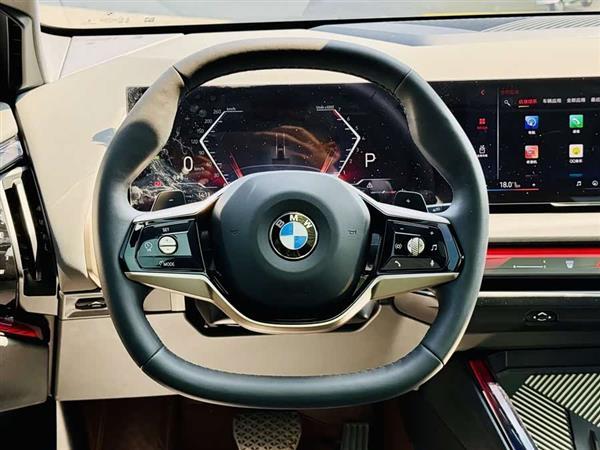 宝马X3 2025款 xDrive25L 豪华套装