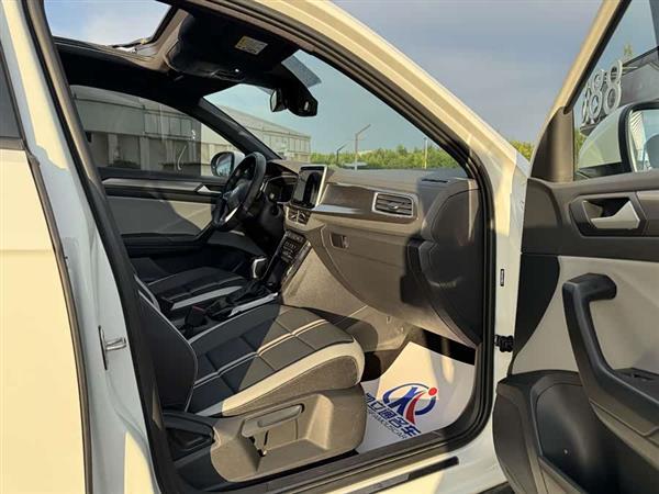 T-ROC探歌 2023款 300TSI DSG两驱辰光版