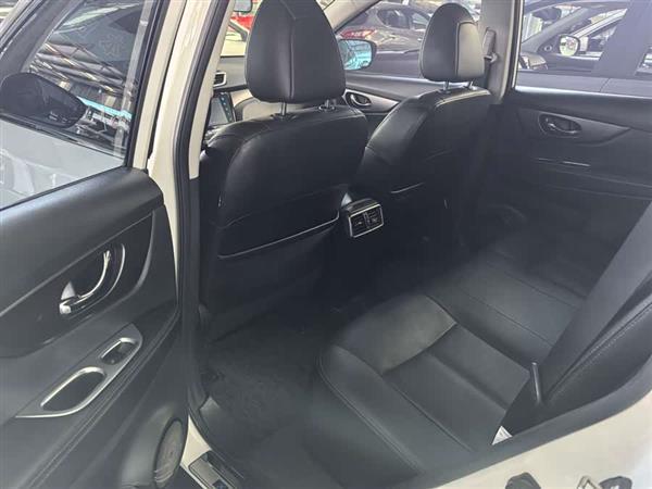 奇骏 2014款 2.0L CVT智领版 2WD