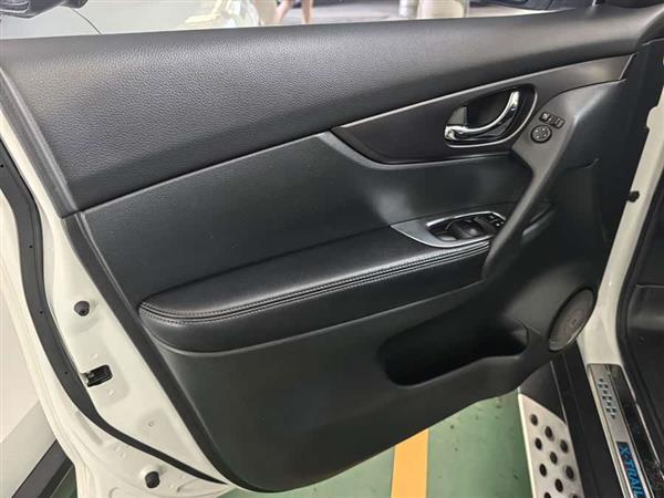 奇骏 2014款 2.0L CVT智领版 2WD