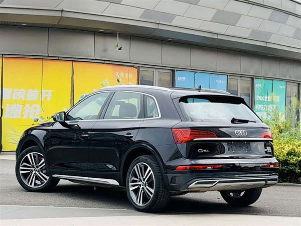 奥迪Q5L 2022款 改款 40T 豪华致雅型